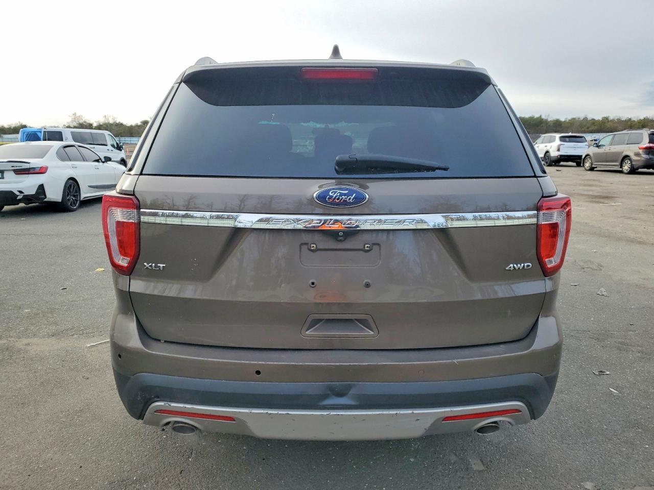 2016 Ford Explorer - Image 6