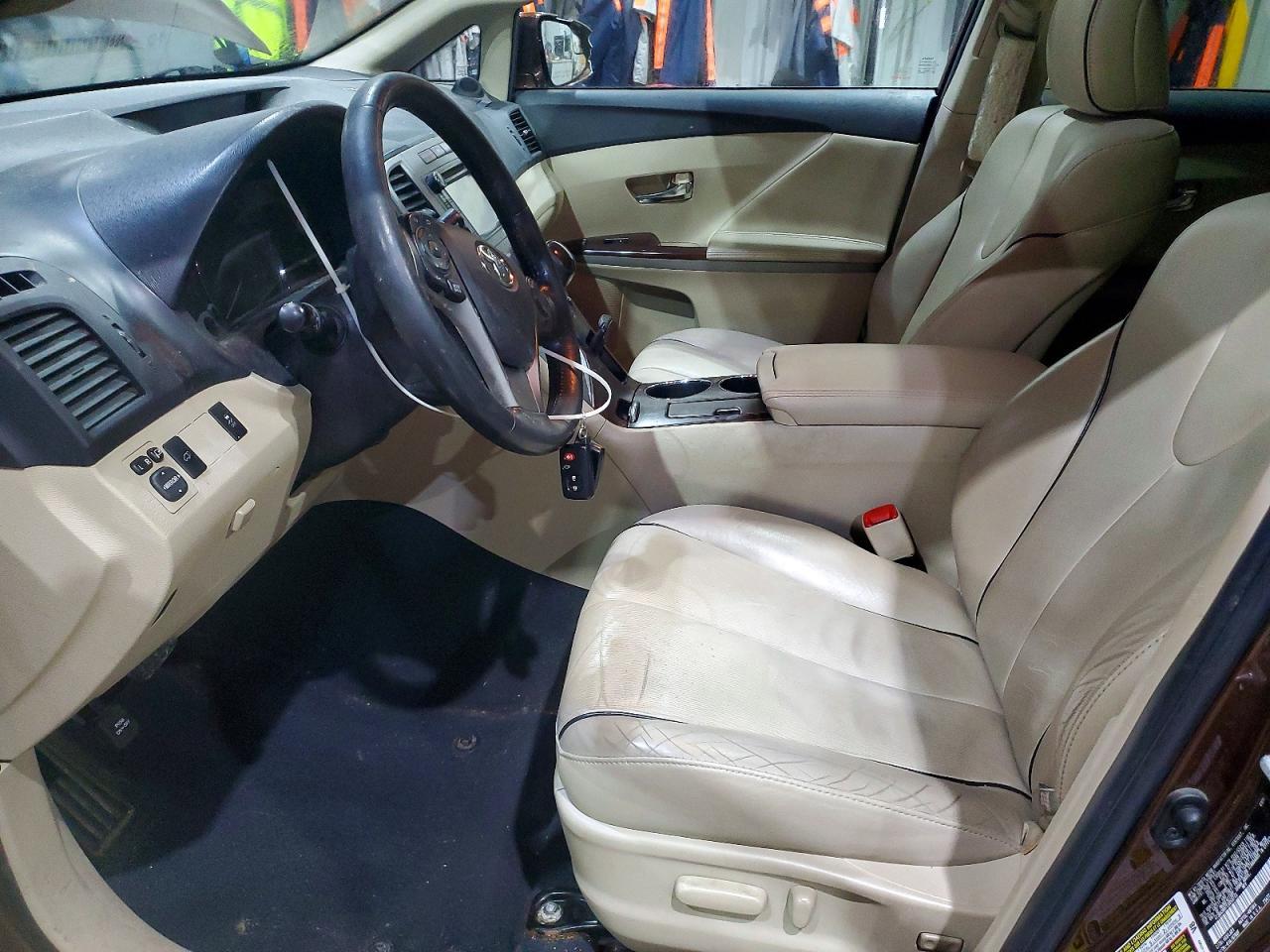 2014 Toyota Venza Xle - Image 7