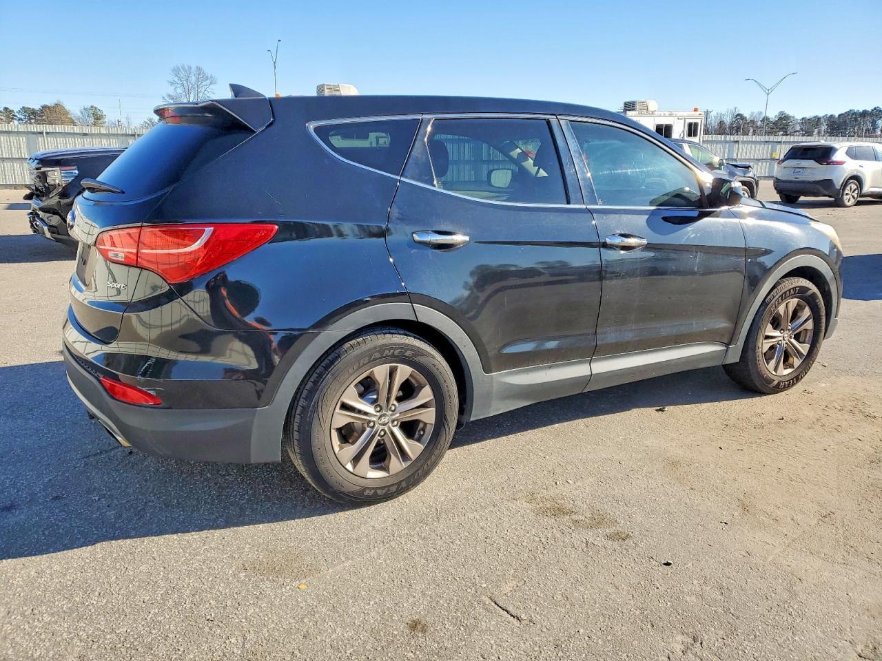 2013 Hyundai Santa Fe Sport - Image 3