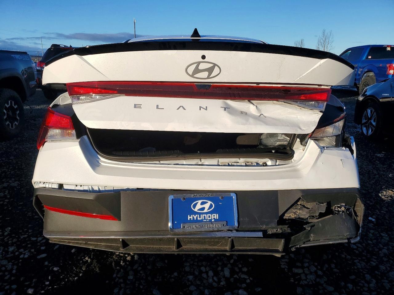 2025 Hyundai Elantra Sel Sport - Фото 6