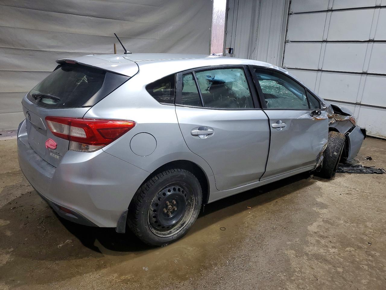 2017 Subaru Impreza - Фото 3