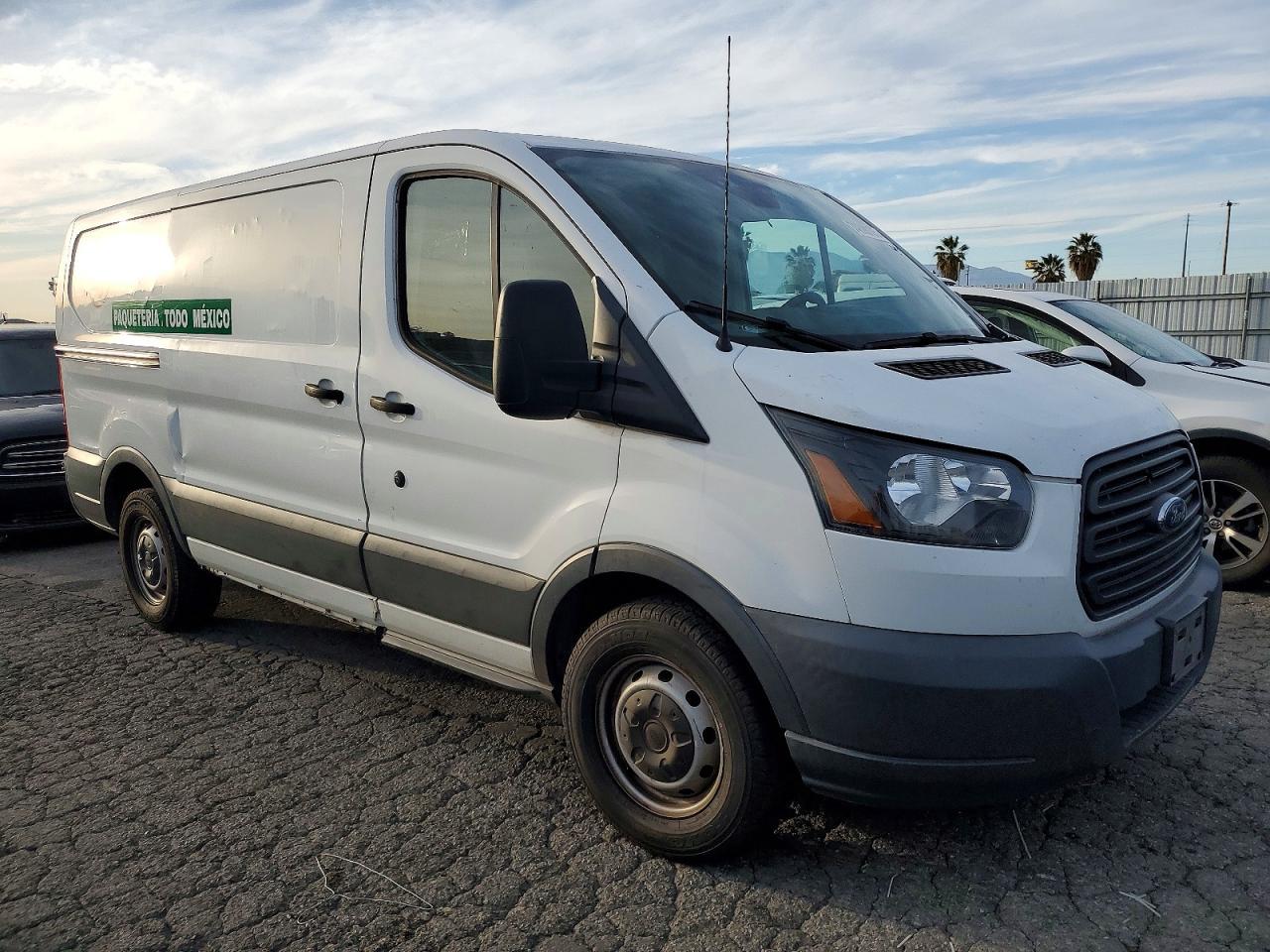 2018 Ford Transit 150 Delivery Van - Фото 4