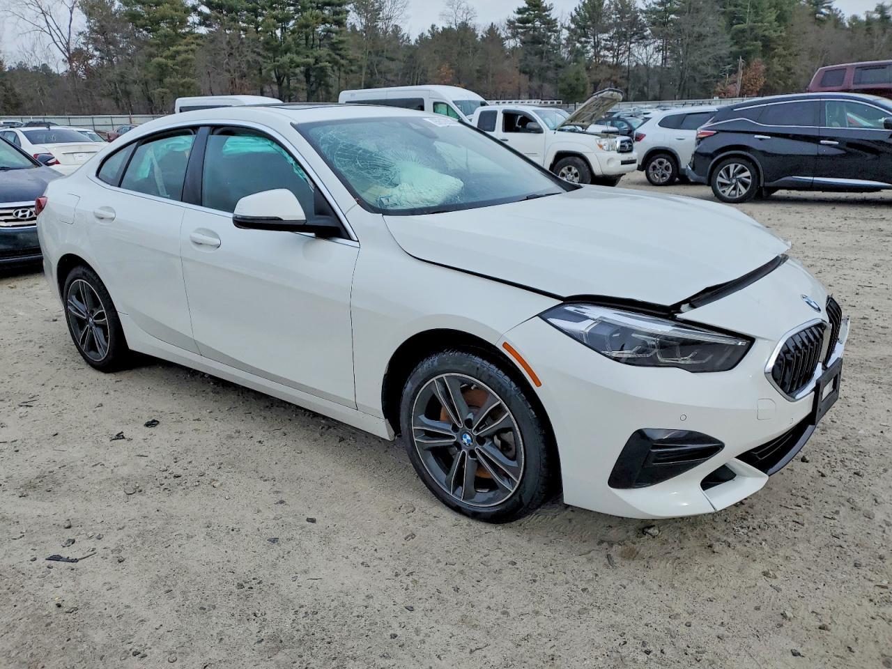 2024 BMW 228Xi - Фото 4