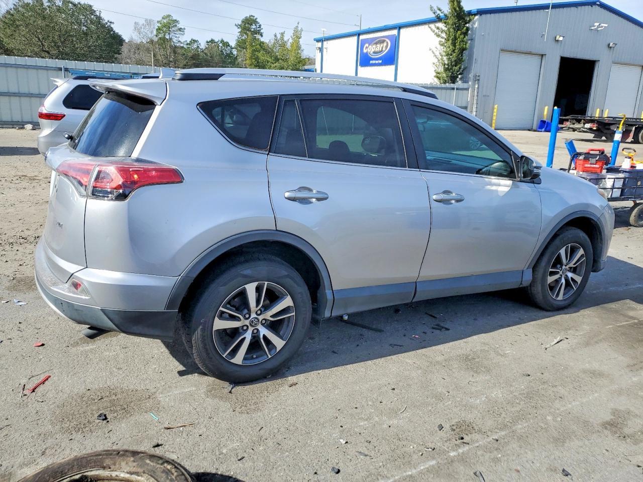 2016 Toyota Rav4 Xle - Фото 3