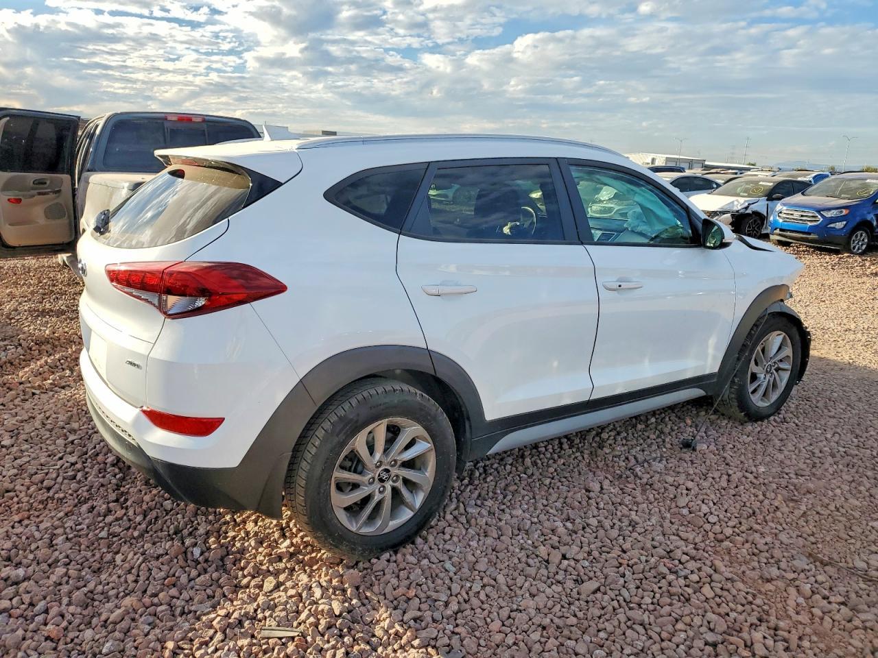 2020 Ford Escape Titanium - Image 3