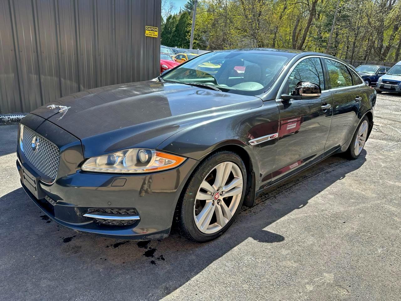 2011 Jaguar Xjl - Image 2