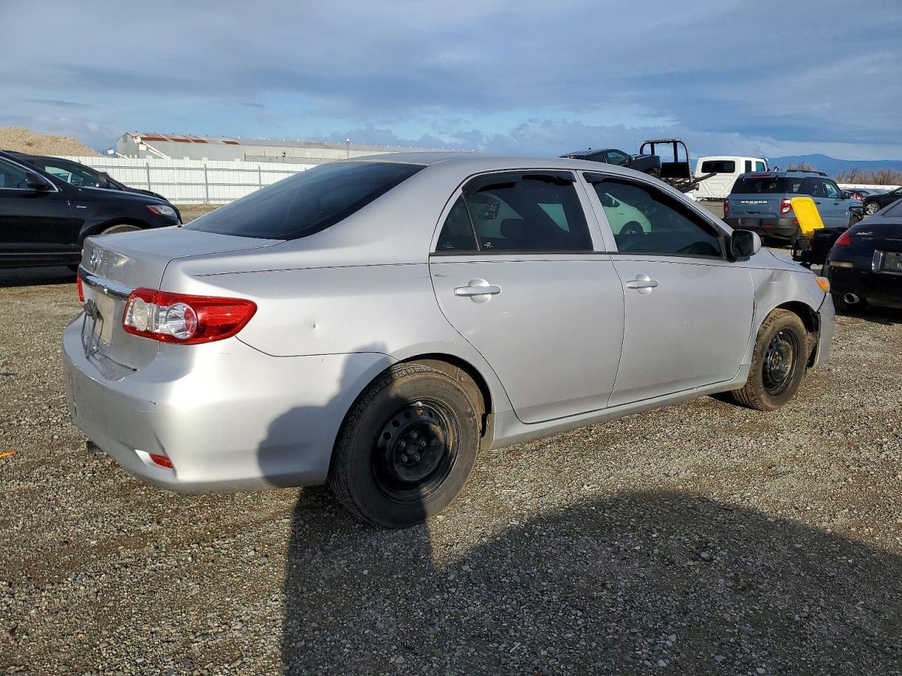 2011 Toyota Corolla Base - Фото 3