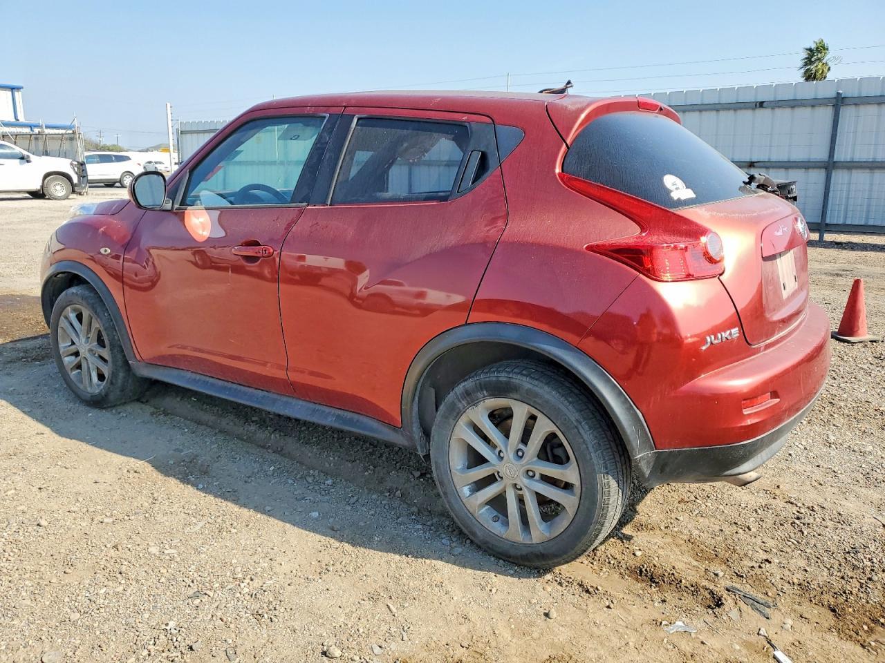 2013 Nissan Juke S - Image 2