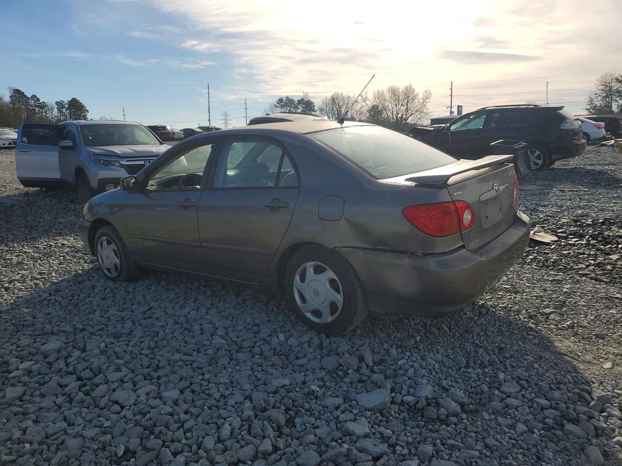2004 Toyota Corolla Ce - Фото 2