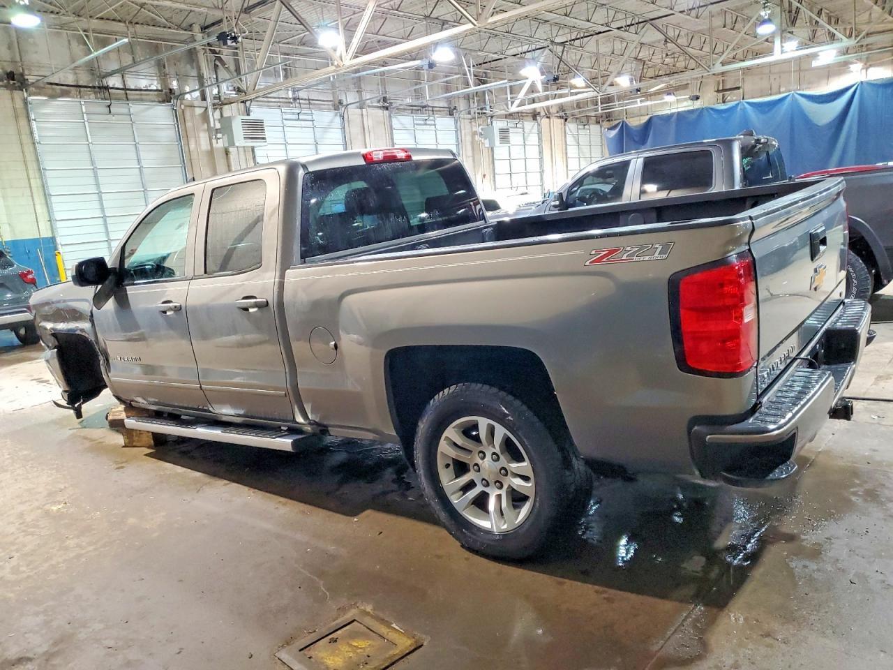 2017 Chevrolet Silverado K1500 Lt - Фото 2