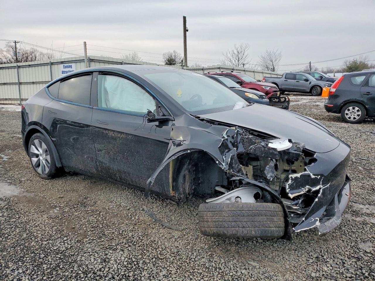 2023 Tesla Model Y - Image 4