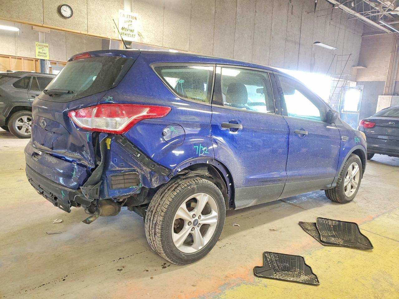2016 Ford Escape S - Фото 3