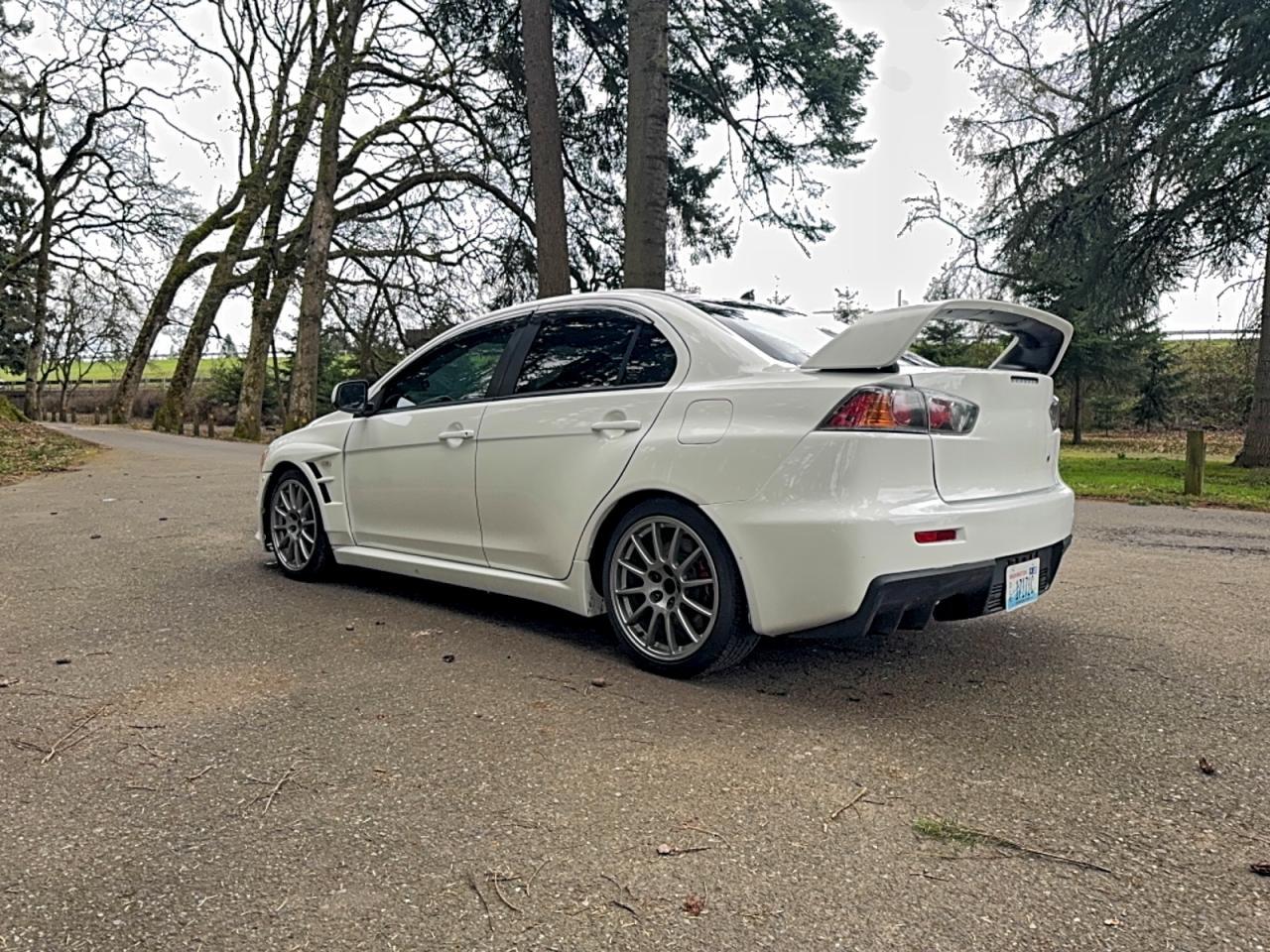2010 Mitsubishi Lancer Evolution Se - Image 3