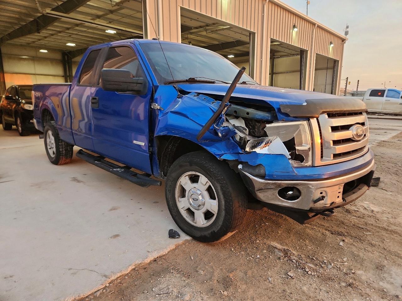 2011 Ford F150 Super Cab - Фото 4