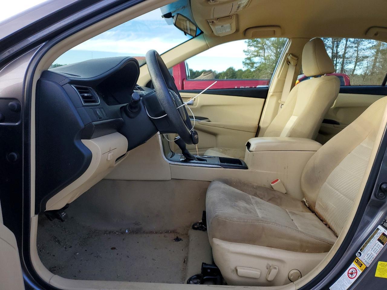 2015 Toyota Camry Le - Image 7