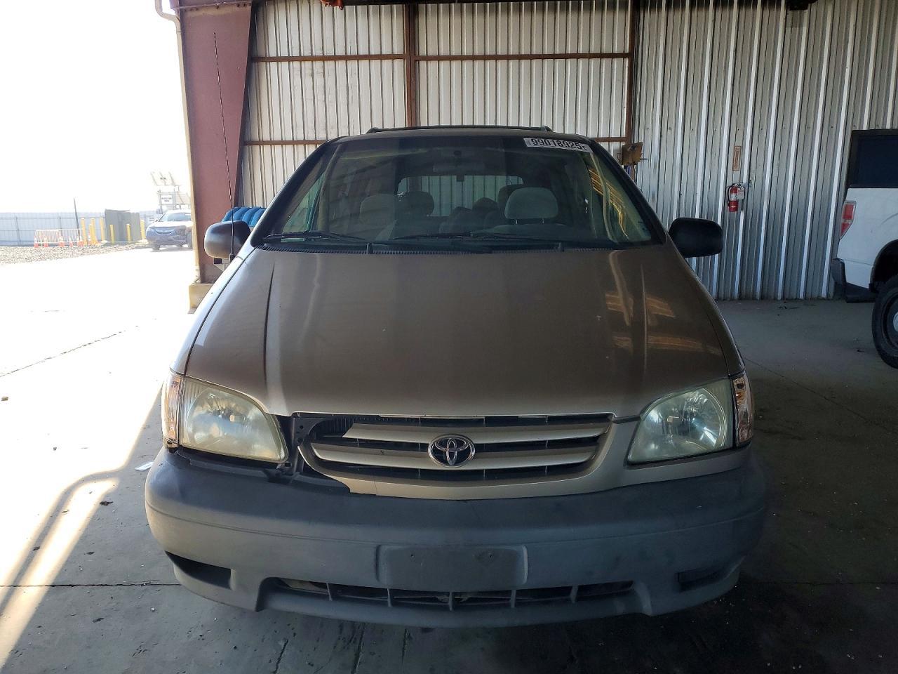 2003 Toyota Sienna Le - Фото 5