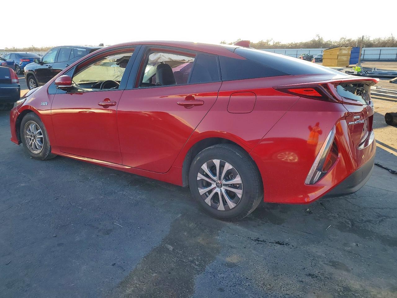 2020 Toyota Prius Prime Le - Фото 2