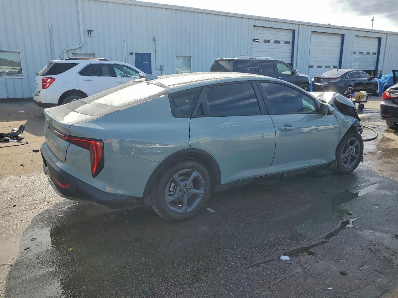 2025 Kia K4 Lxs - Image 3