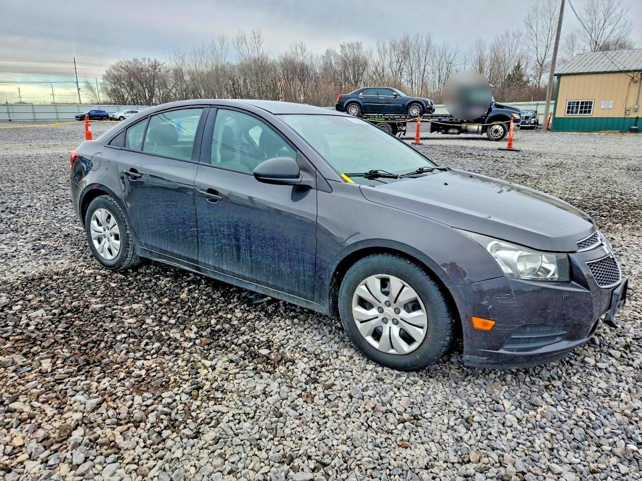 2014 Chevrolet Cruze Ls - Image 4