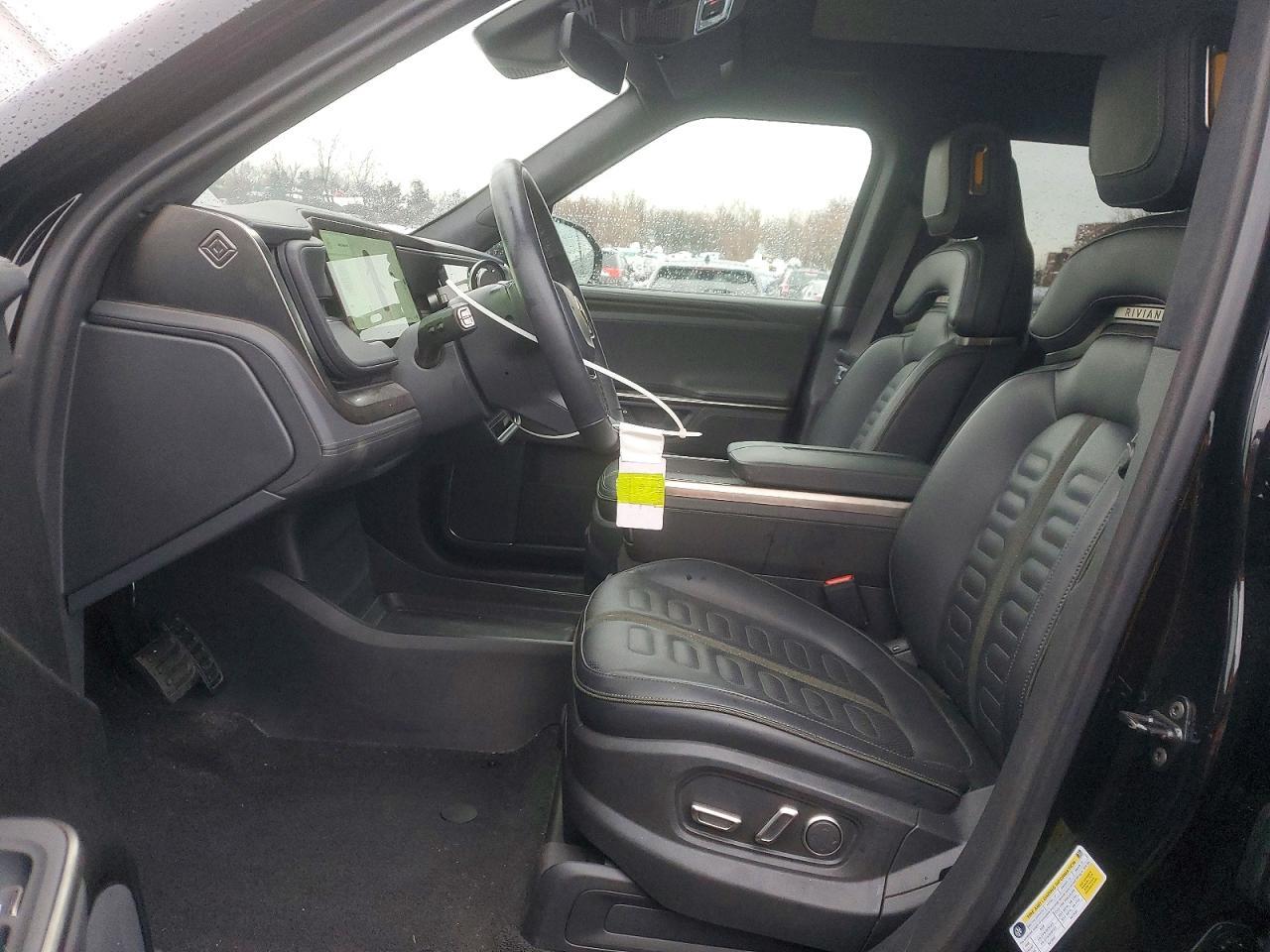 2025 Rivian R1S Adventure - Image 7