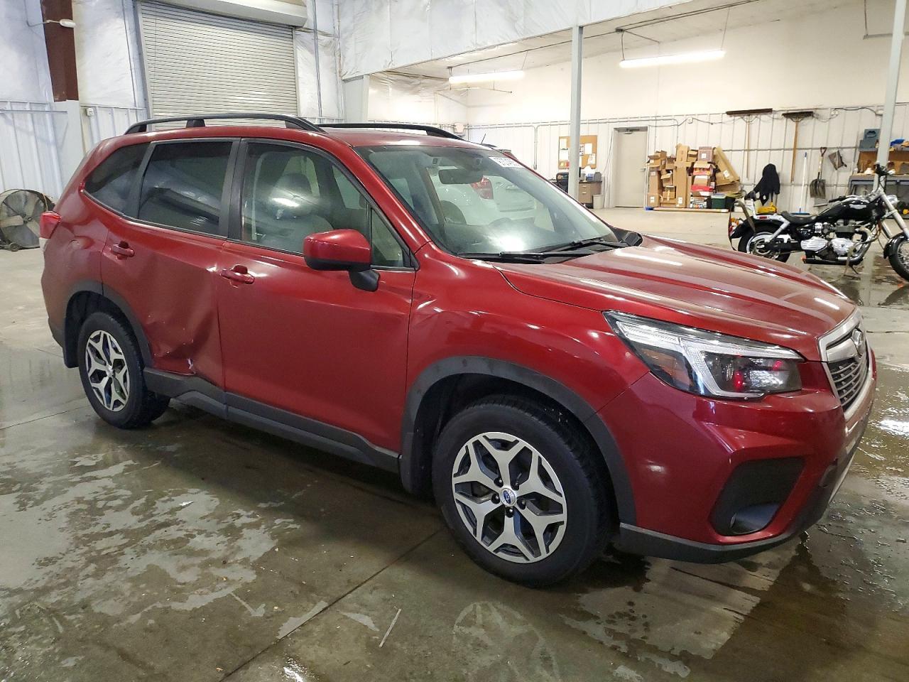 2021 Subaru Forester Premium - Фото 4