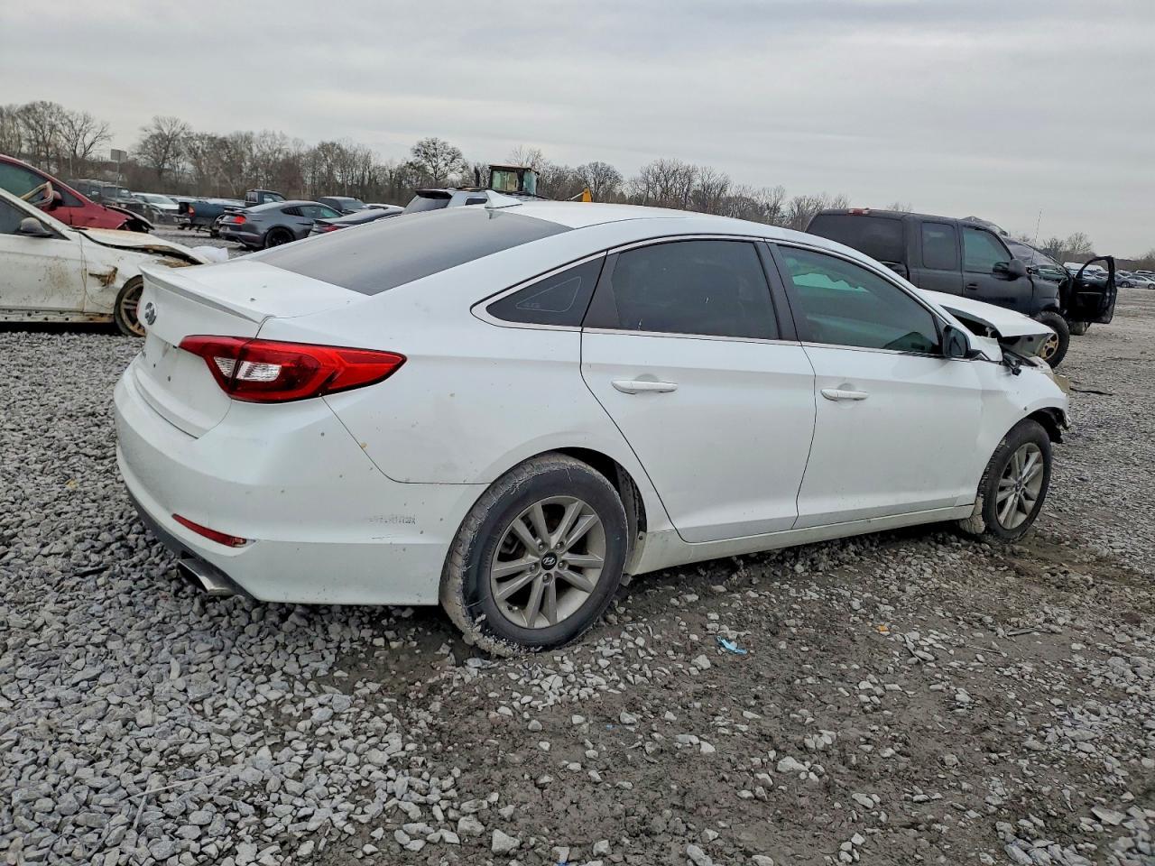 2017 Hyundai Sonata Se - Фото 3