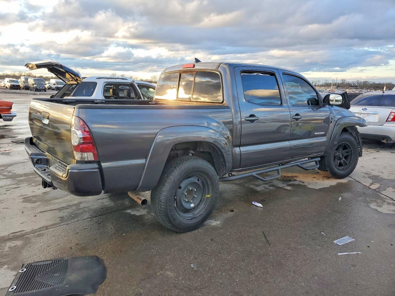 2015 Toyota Tacoma Double Cab - Фото 3