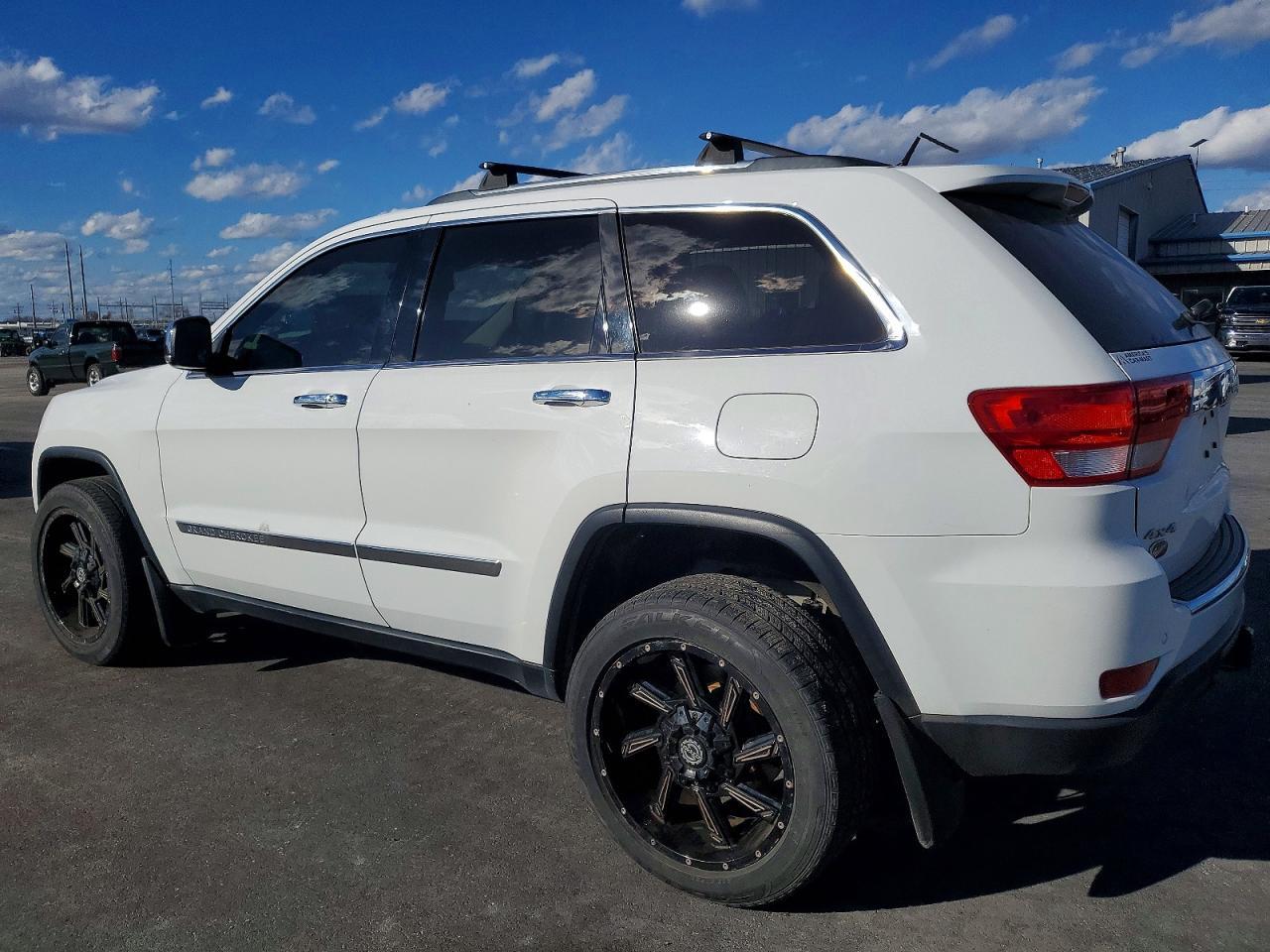 2013 Jeep Grand Cherokee Overland - Фото 2