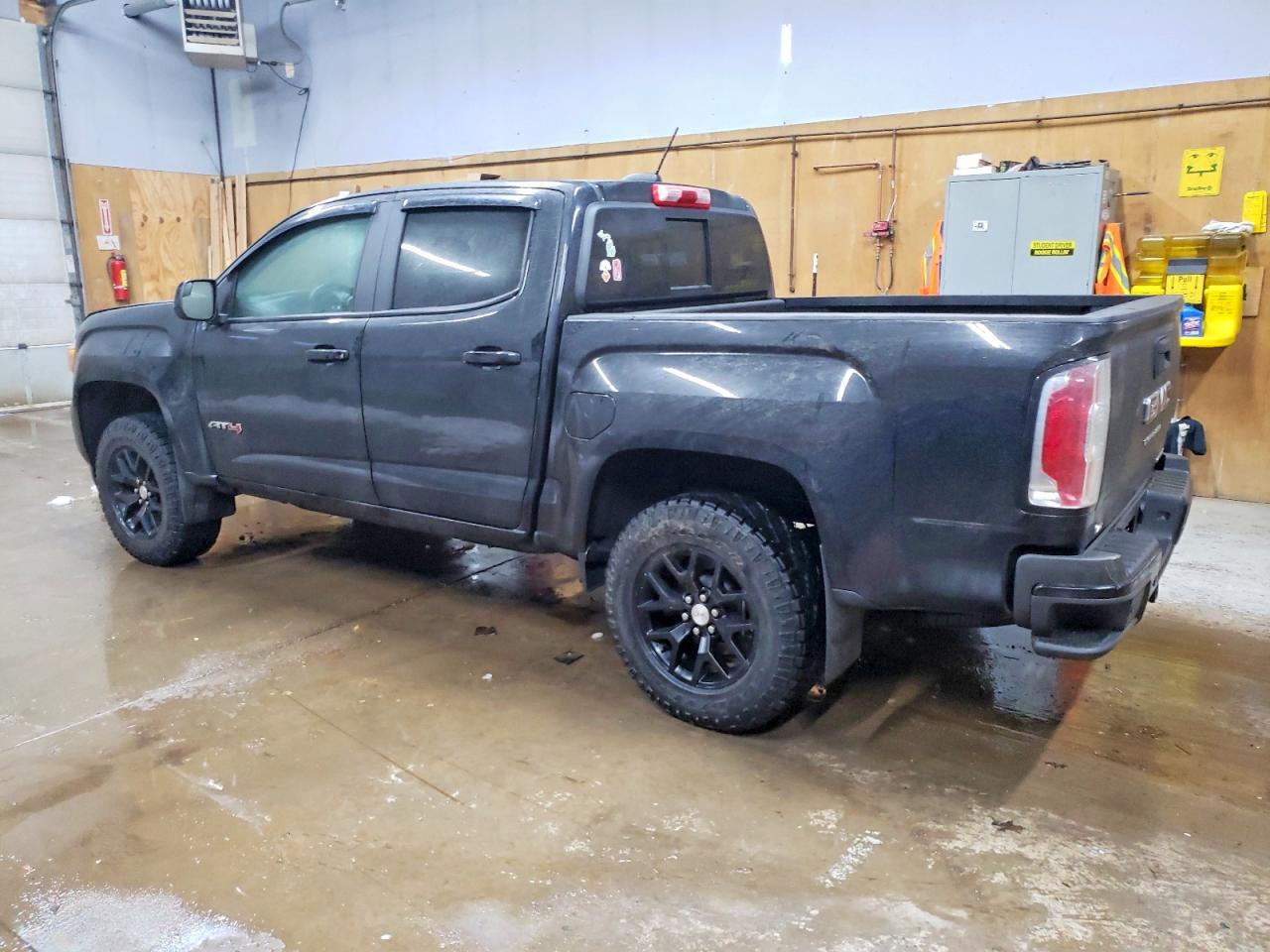 2022 GMC Canyon At4 - Image 2