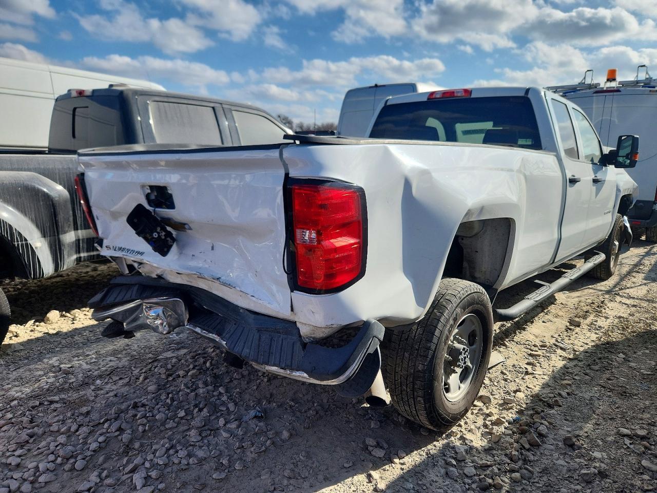 2019 Chevrolet Silverado C2500 Heavy Duty - Фото 3