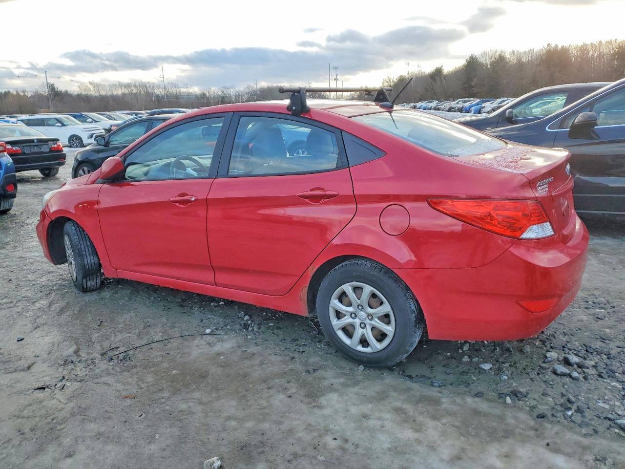 2013 Hyundai Accent Gls - Image 2
