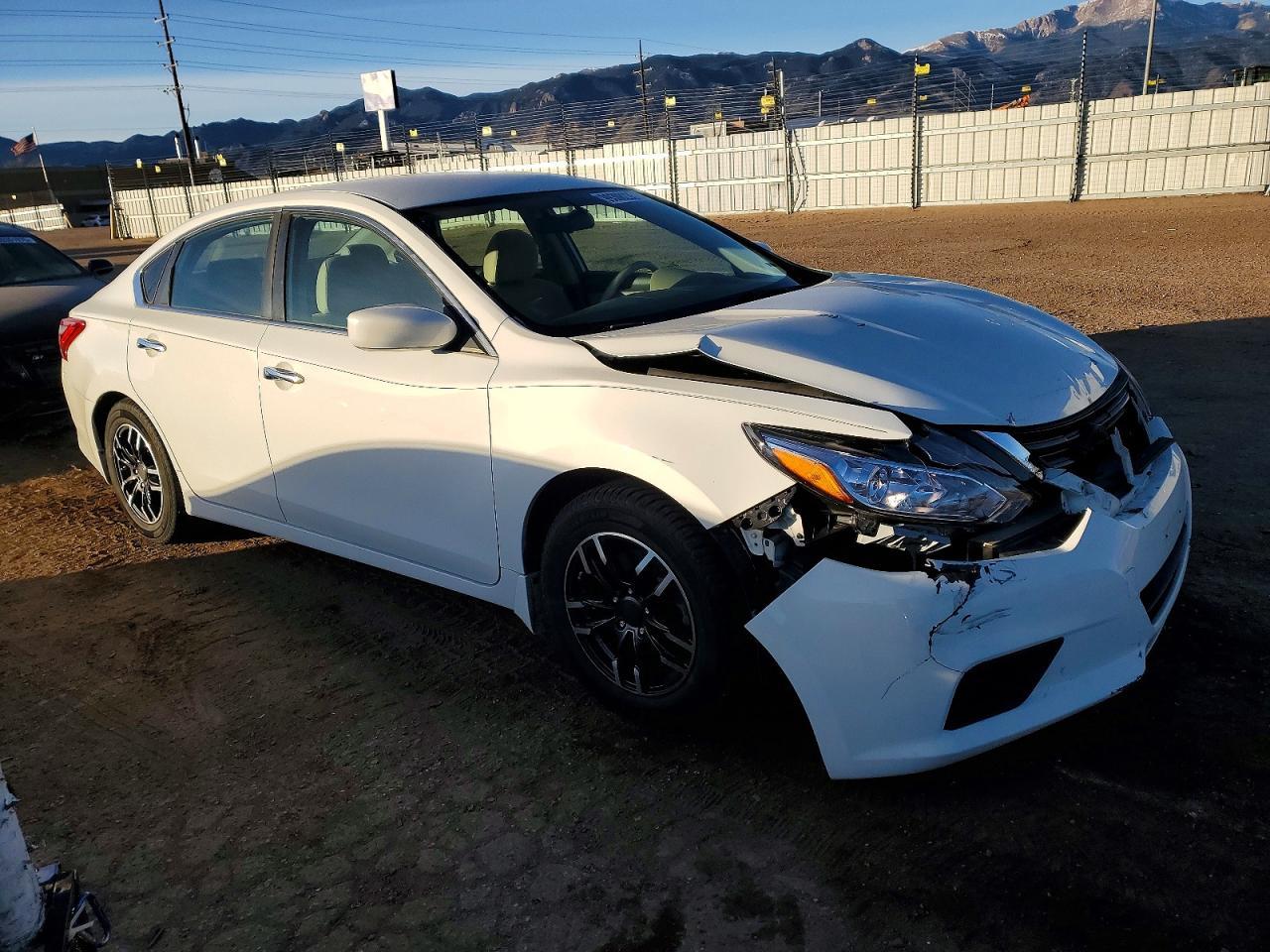 2016 Nissan Altima 2.5 - Фото 4