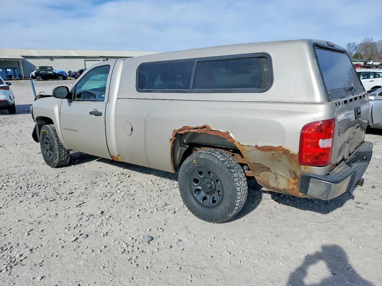 2007 Chevrolet Silverado C1500 - Image 2