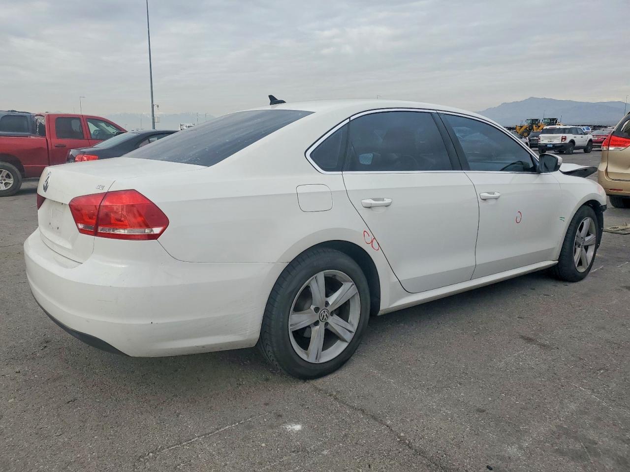 2014 Volkswagen Passat Se - Фото 3