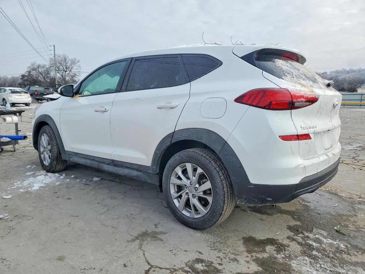 2021 Hyundai Tucson Se - Image 2