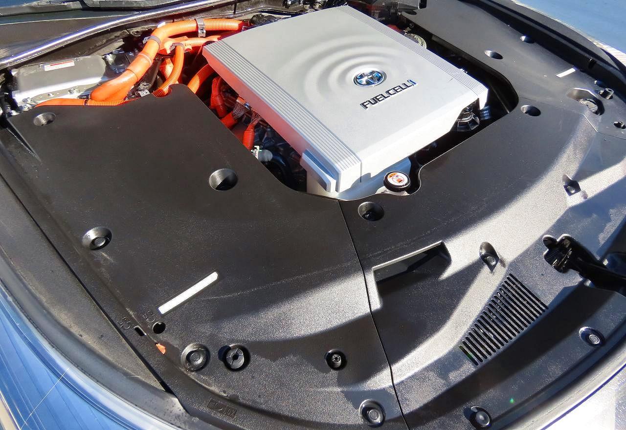 2022 Toyota Mirai Le - Image 7