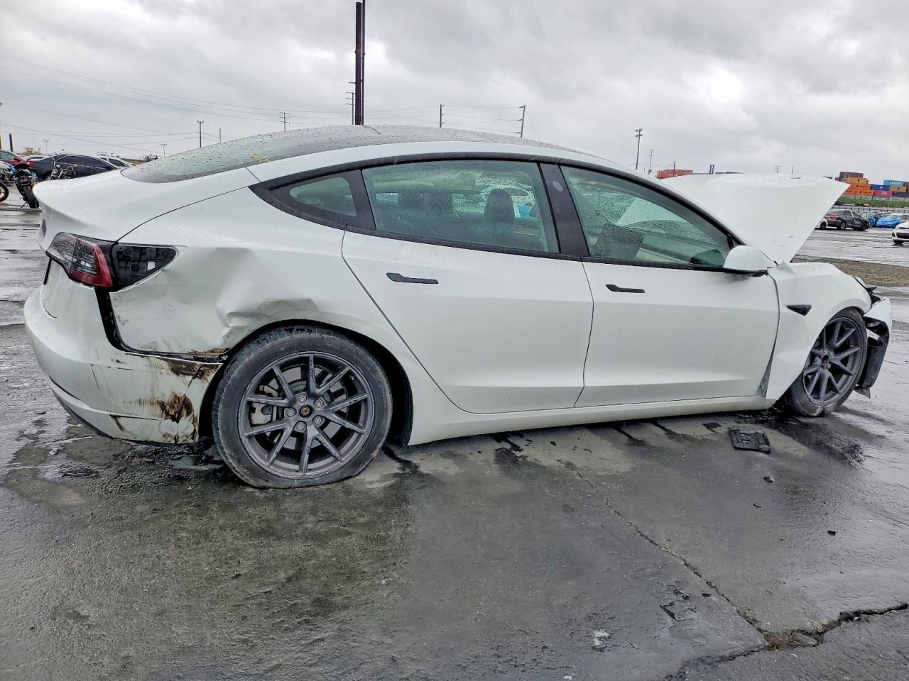 2023 Tesla Model 3 - Image 3
