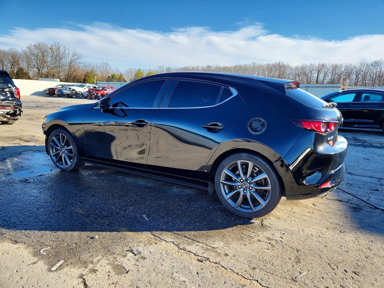 2019 Mazda 3 Preferred Plus - Фото 2
