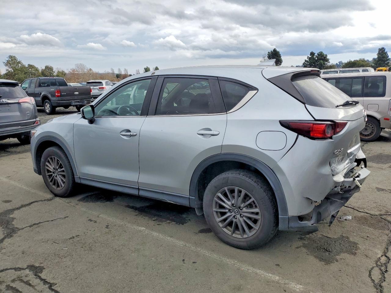 2021 Mazda Cx-5 Touring - Image 2