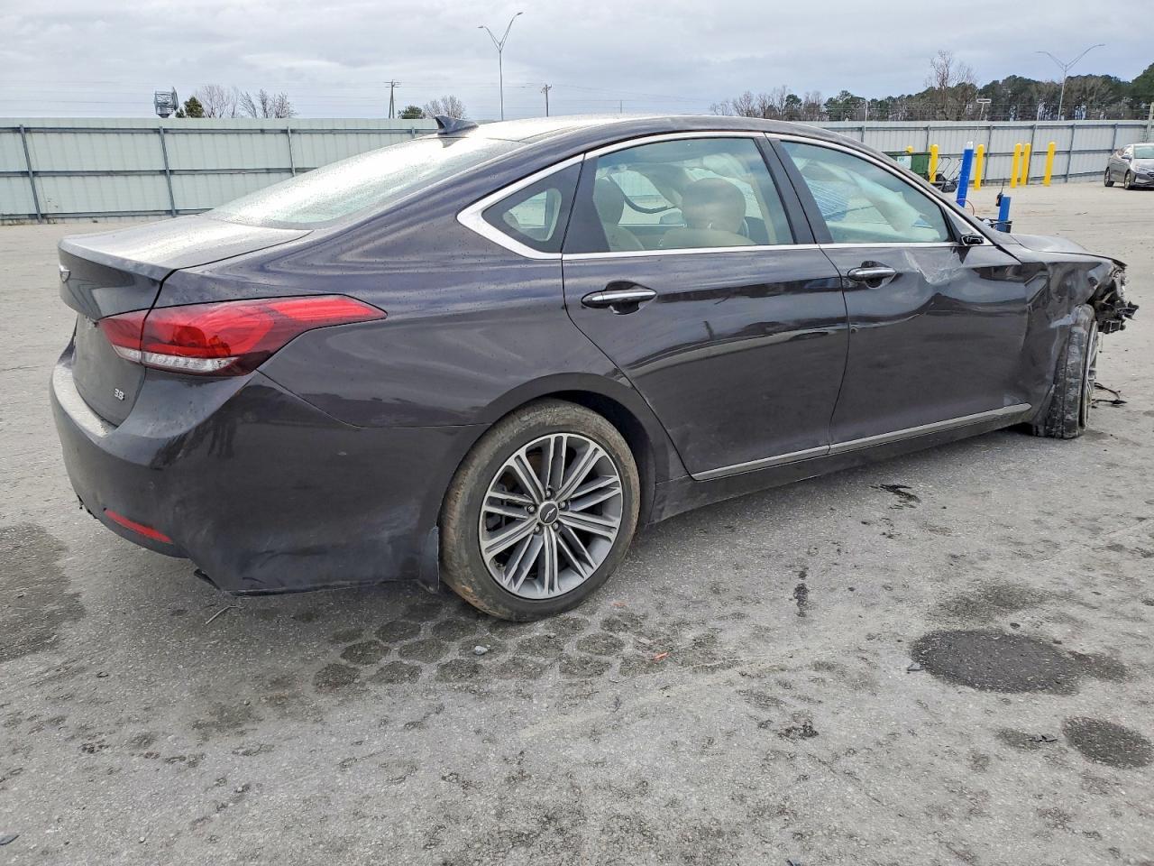2018 Genesis G80 Base - Image 3