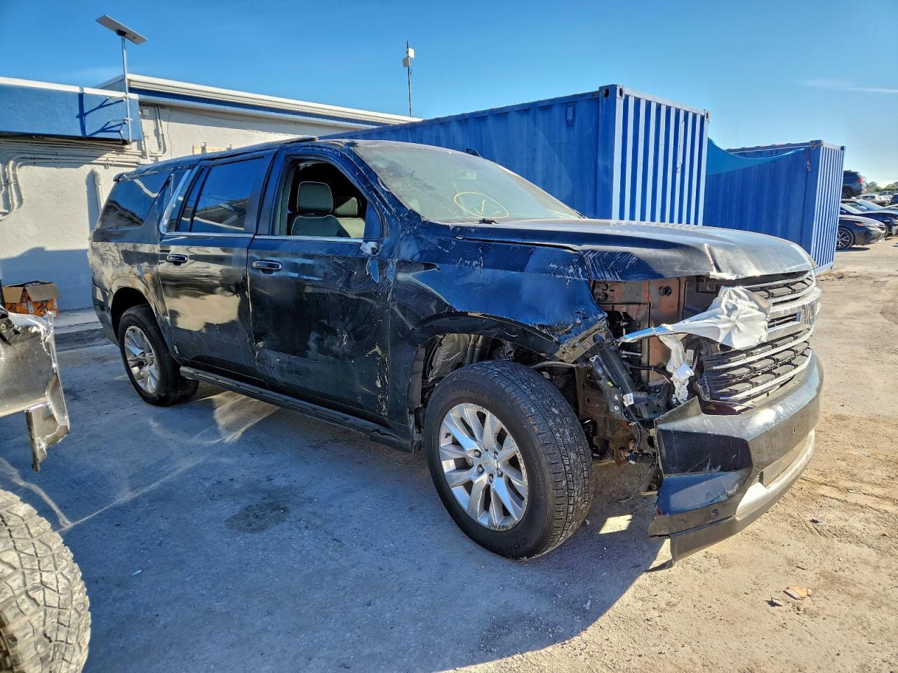 2023 Chevrolet Suburban C1500 Premier - Фото 4