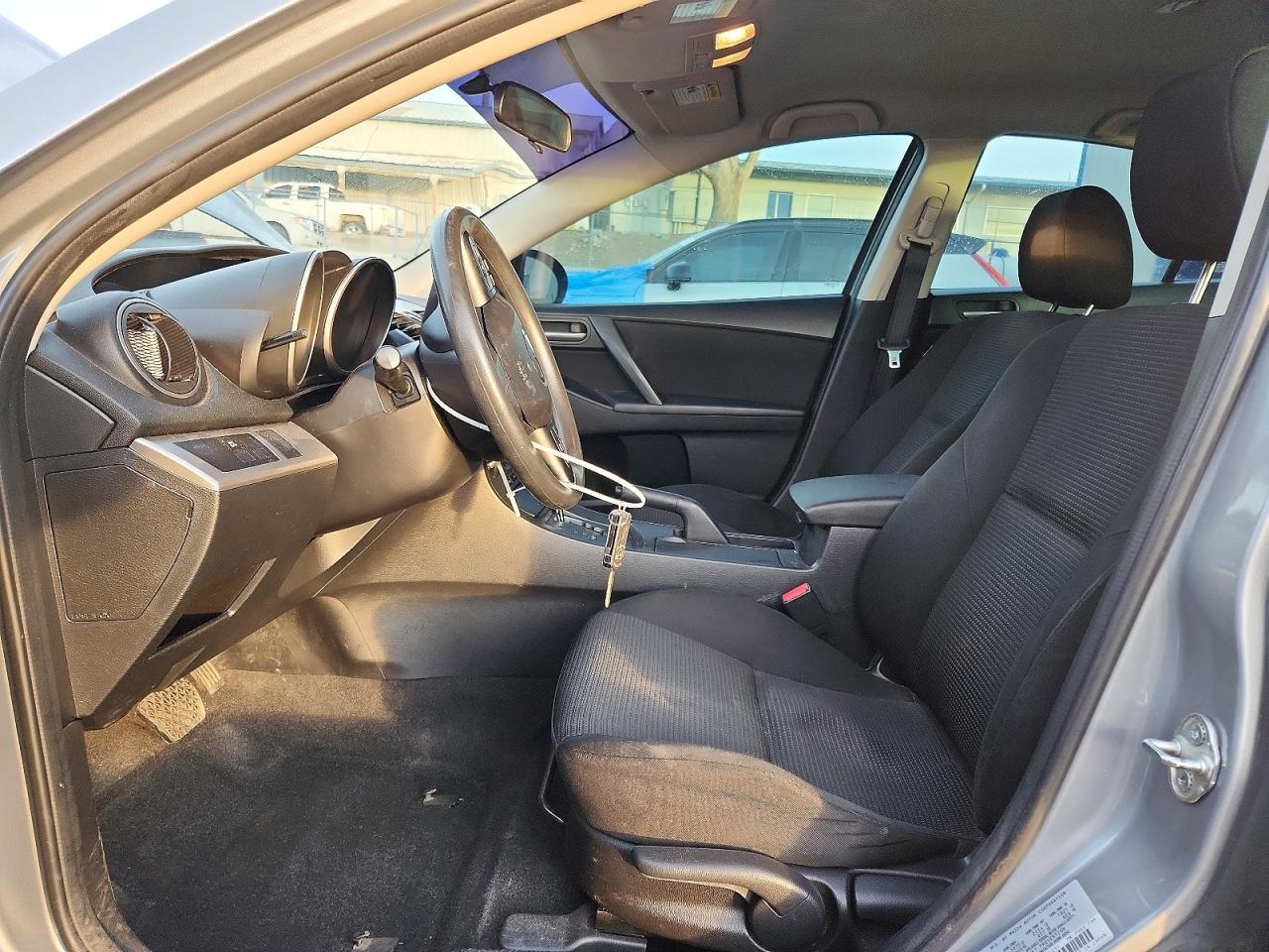 2013 Mazda 3 I - Image 7