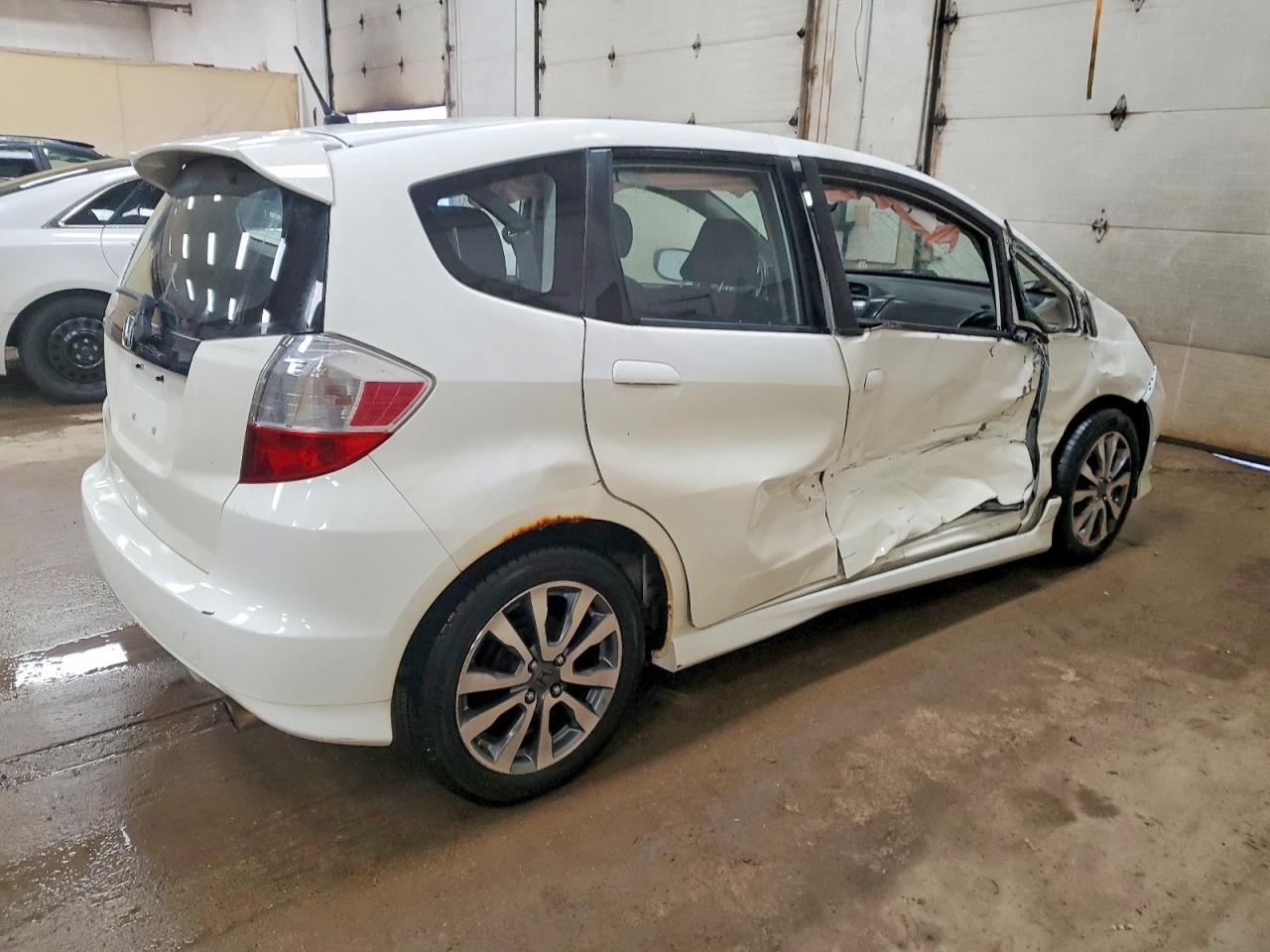 2013 Honda Fit Sport - Фото 3