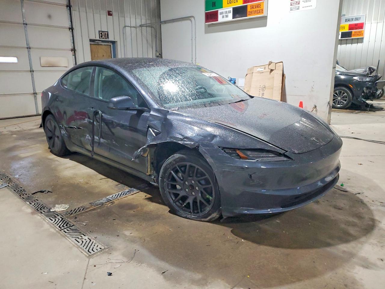 2024 Tesla Model 3 - Фото 4