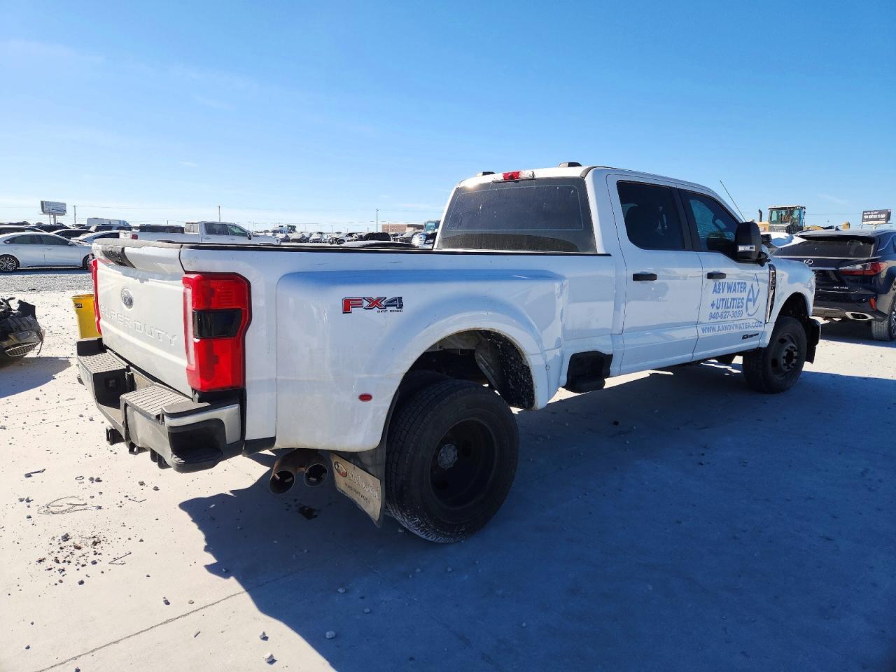 2023 Ford F350 Super Duty - Image 3