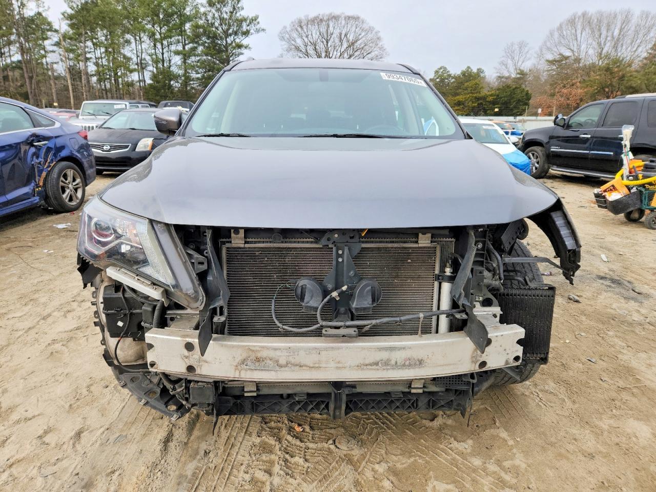 2019 Nissan Pathfinder S - Фото 5