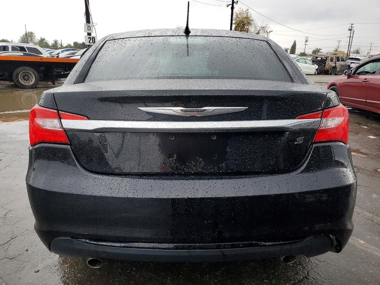 2014 Chrysler 200 Touring - Фото 6