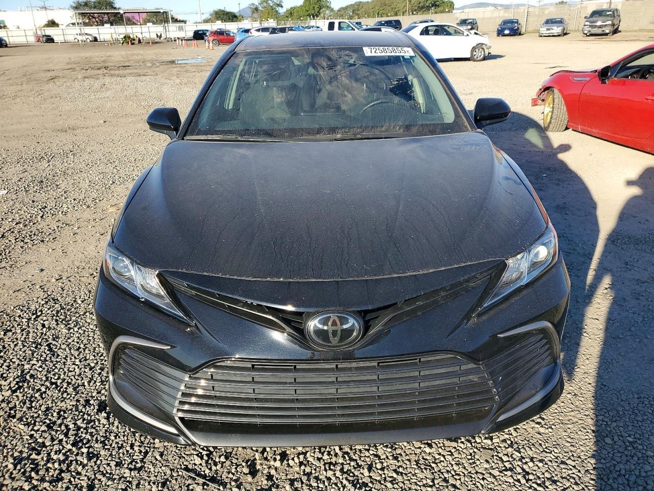 2022 Toyota Camry Le - Фото 5