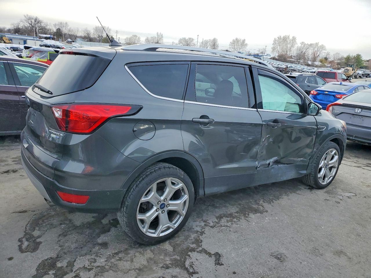 2019 Ford Escape Titanium - Фото 3