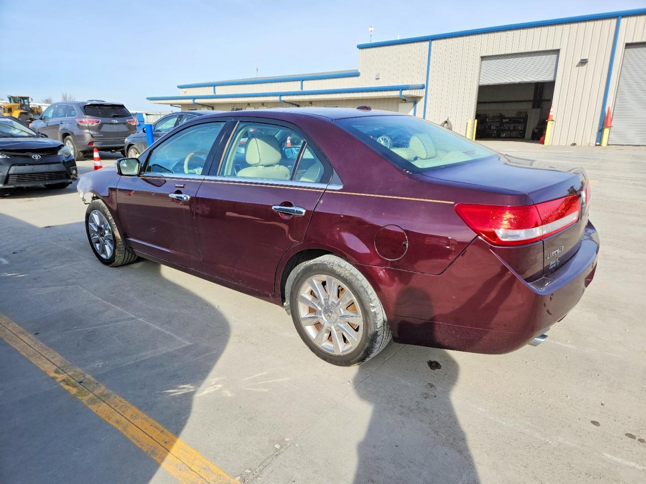 2011 Lincoln Mkz - Image 2